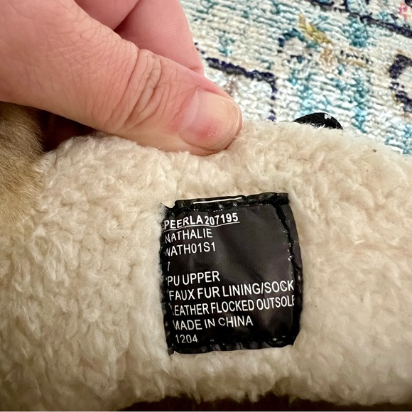 NWT Women’s Faux Fur Lined Winter Boots Size 7 - Picture 4 of 4